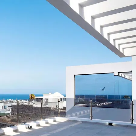 Bernadette Puerto del Carmen (Lanzarote)
